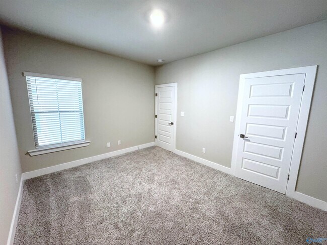 Building Photo - 7517 Doris Ruth Ln SE