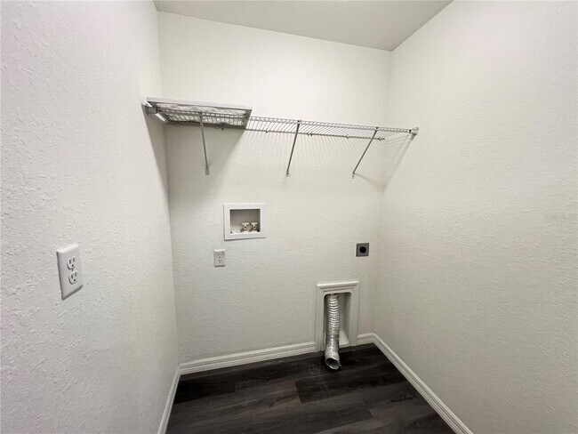 Building Photo - 297 Malauka Loop