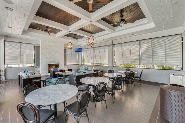 Building Photo - 10649 Atwater Bay Dr