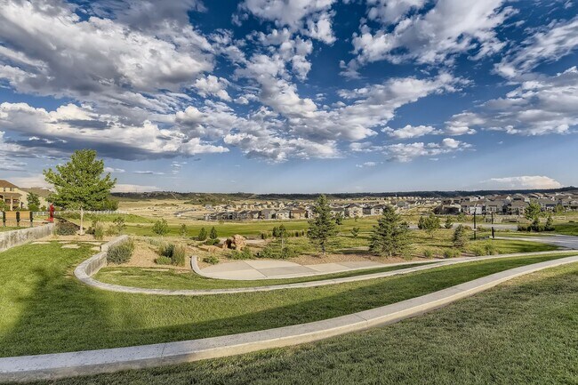Building Photo - Modern Comfort in Castle Rock: 2-Bed, 2-Bath Home!!
