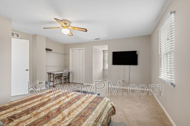 Building Photo - 547 Pheasant Run Dr