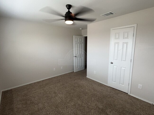 Building Photo - 9611 Murandy Dr