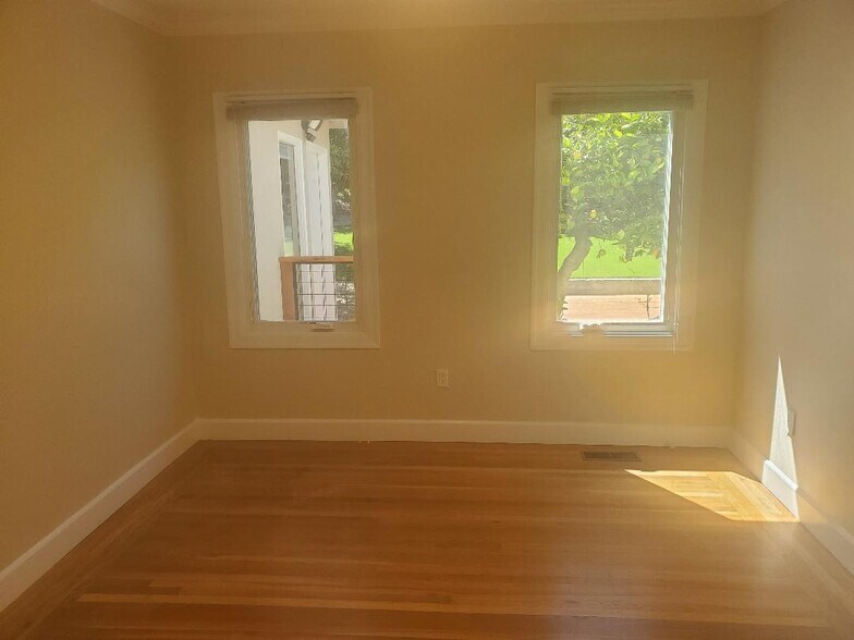 Rear Bedroom - 547 Santa Clara Ave