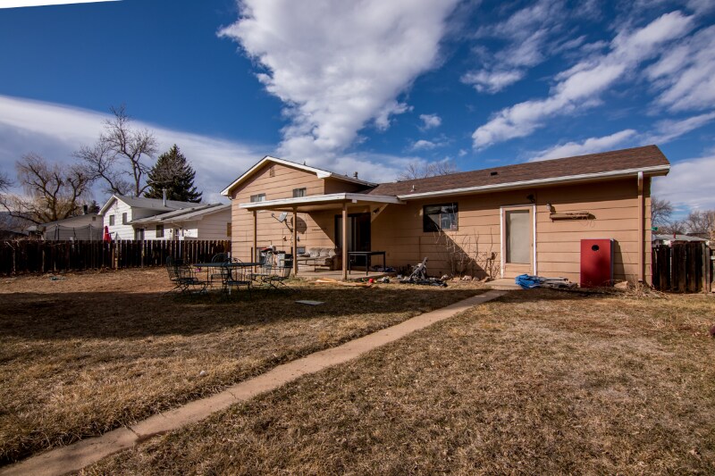 Building Photo - 1717 W Lake St