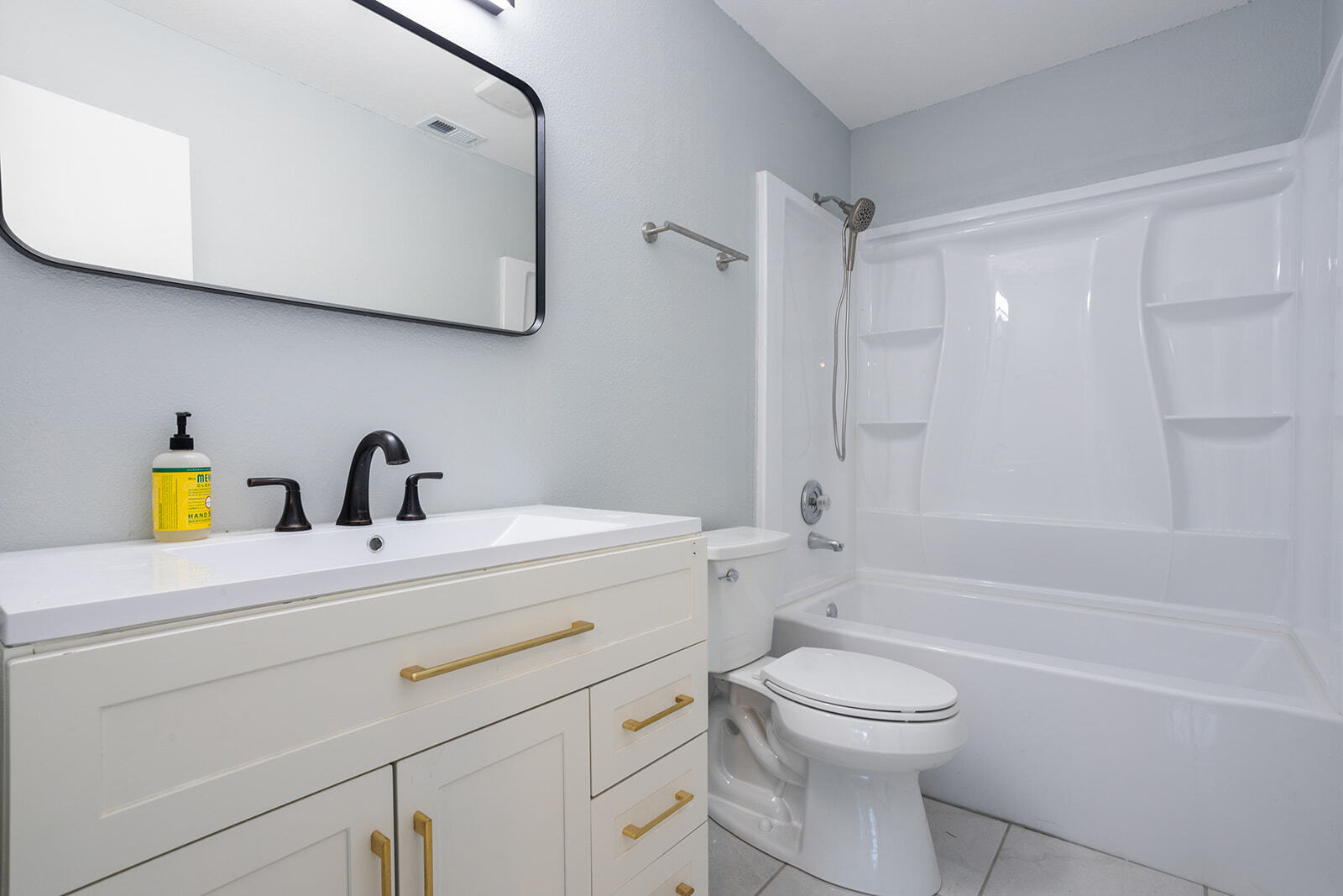 Master Bath - 5275 Meadow Rise St