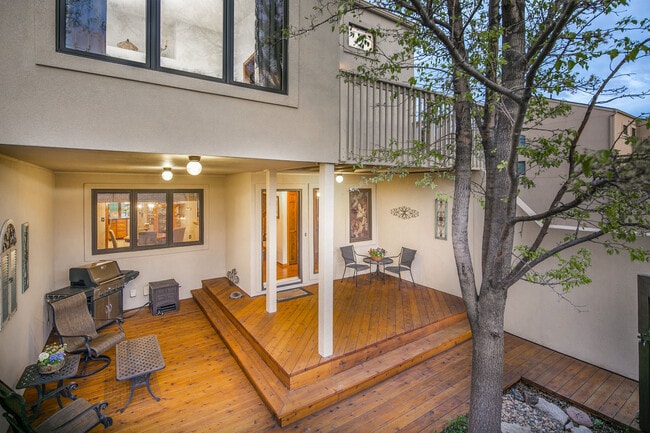 Building Photo - Breathtaking Three Bedroom Townhouse In The Pinery On The Golf Course