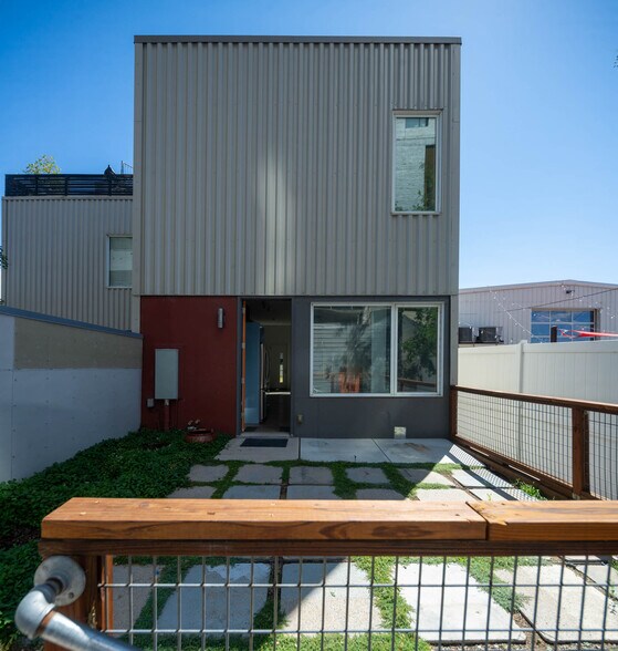 Building Photo - 3513 Delgany St