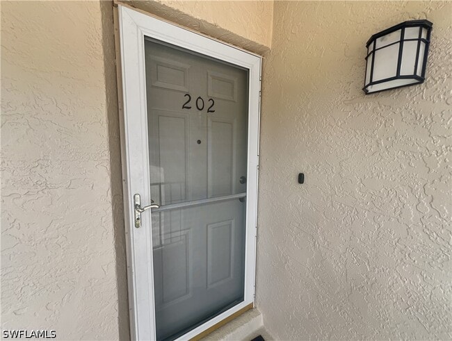 Building Photo - 5908 Cranbrook Way