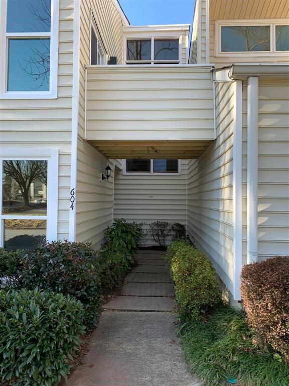 Primary Photo - 604 Serramonte Dr