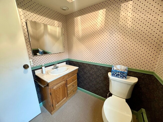 Building Photo - 3 Bedroom 1.5 Bathroom in Harrisburg -Cent...