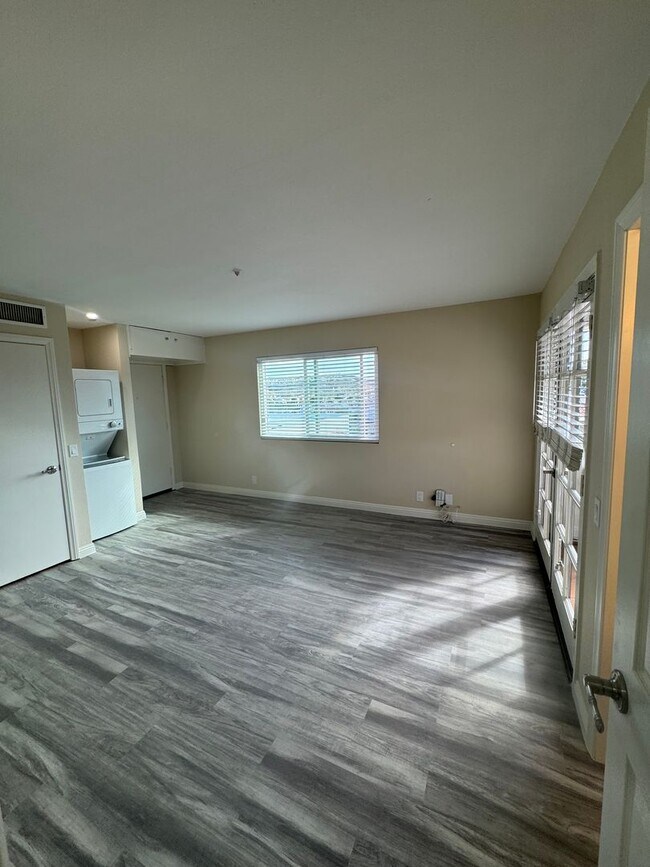 Building Photo - 106 Dije Ct