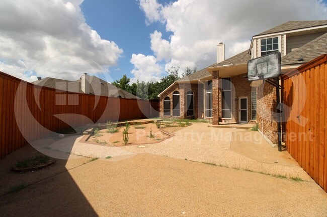 Building Photo - 3805 Stockport Dr