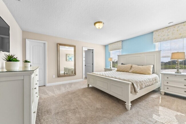 Building Photo - 4425 Acorn Ct