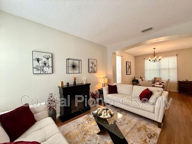 Building Photo - 11113 Avery Oaks Dr