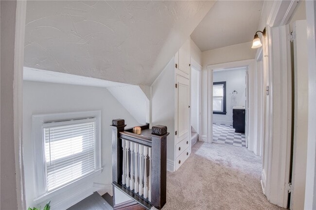 Building Photo - 911 Nevin Ave