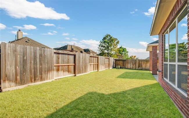 Building Photo - 25410 Lancaster Pine Dr