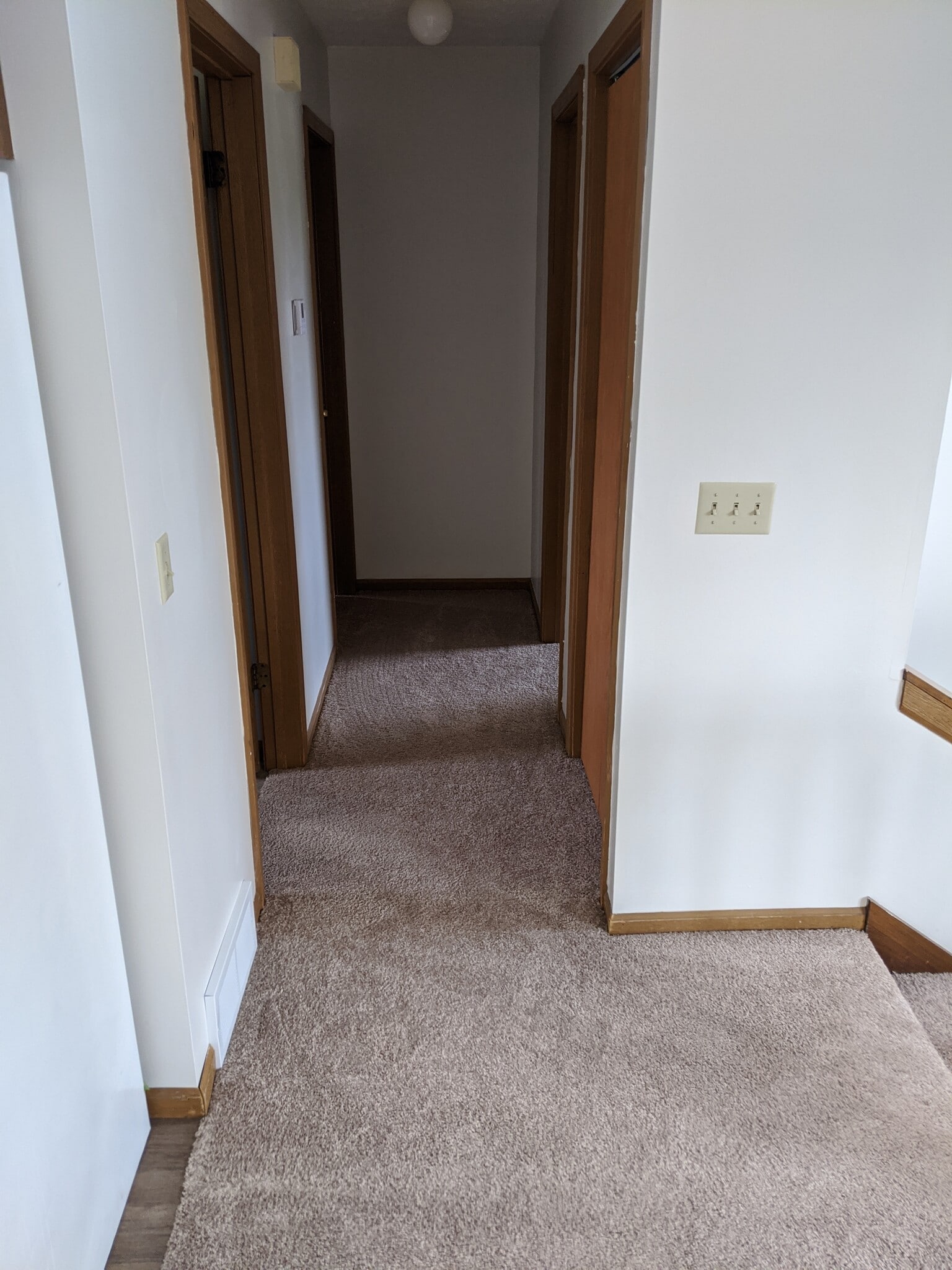 Hallway - 3027 Pleasant St NW
