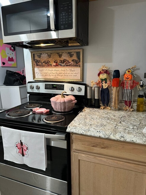 Building Photo - 33-35 Essex Ct