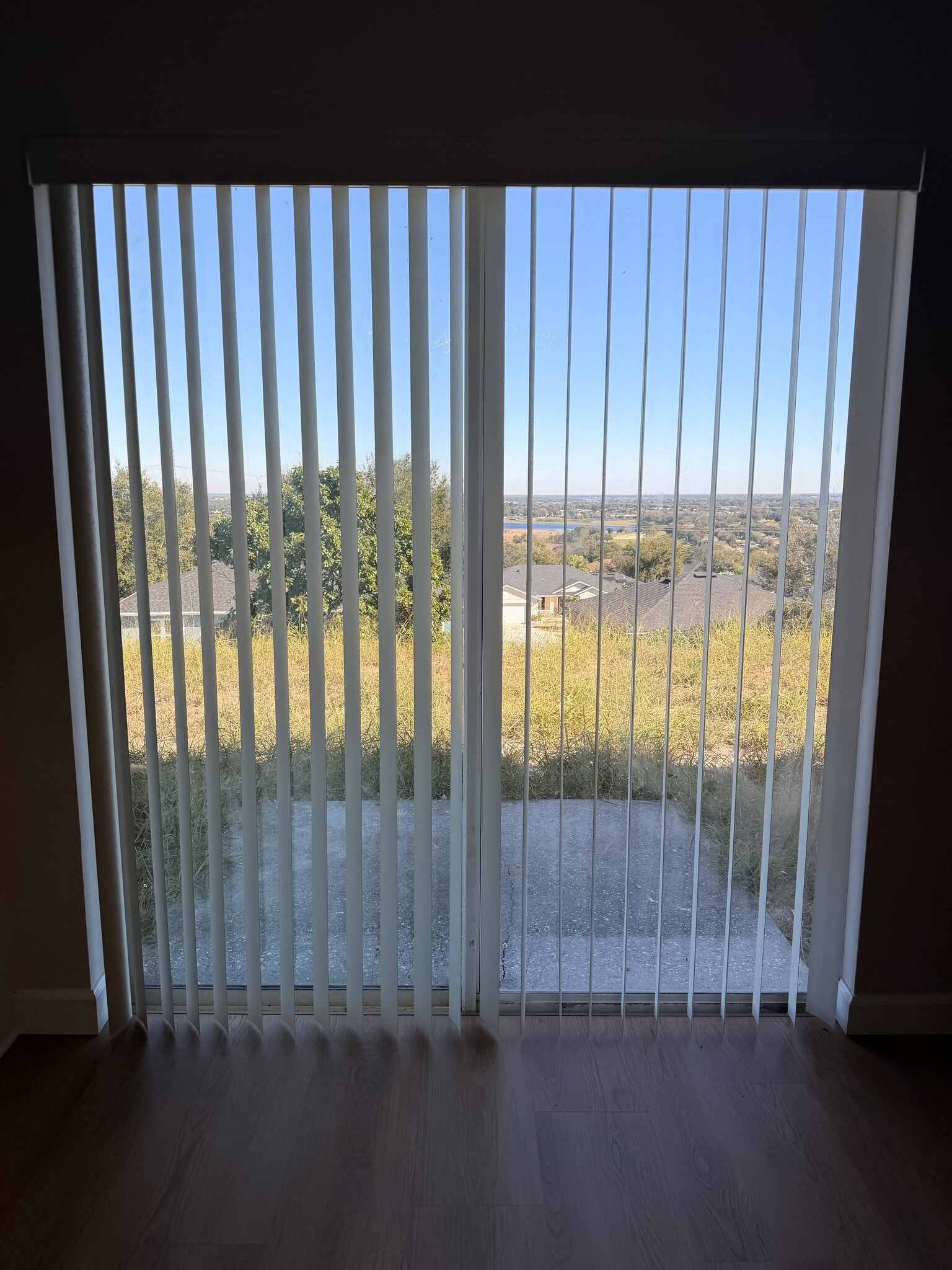 Linai Sliding Door - 1849 Valley Ridge Loop