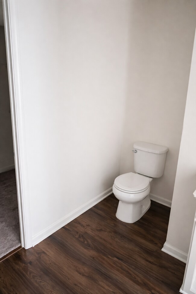 Building Photo - 516 Liberty Hall Dr