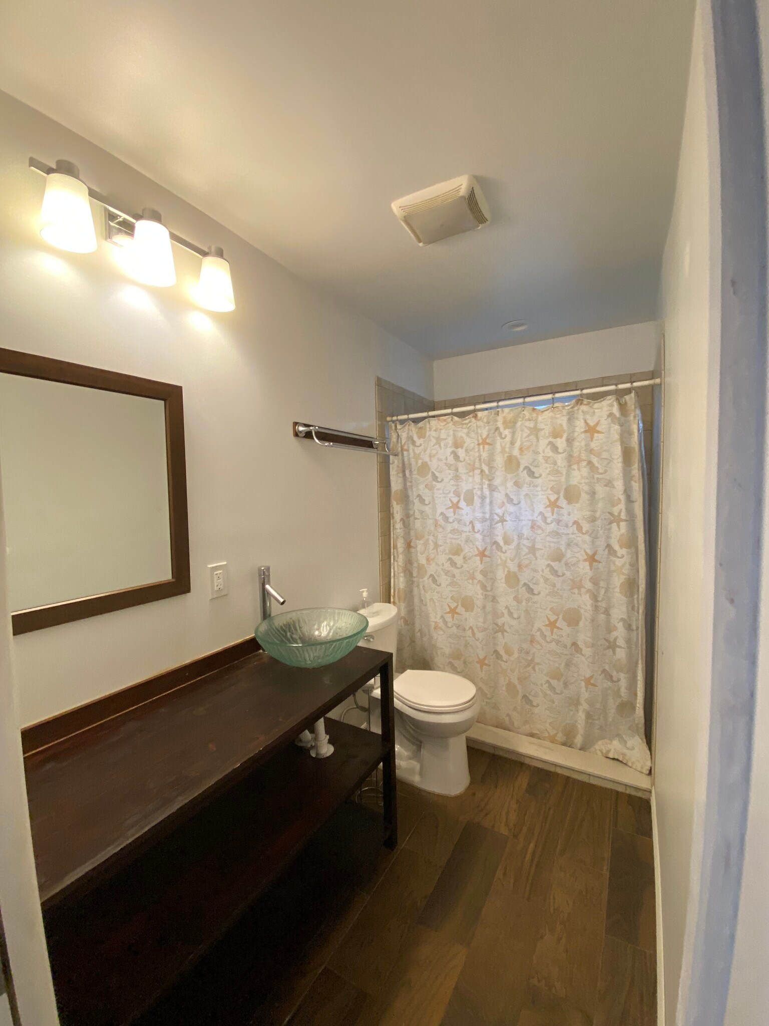 Building Photo - 6237 SE Lake Circle Dr