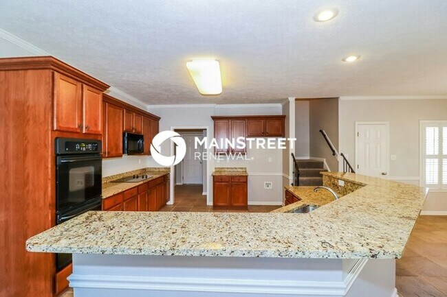 Building Photo - 5 Bedroom Pet-Friendly Home in CORDOVA, TN with Main Street Renewal
