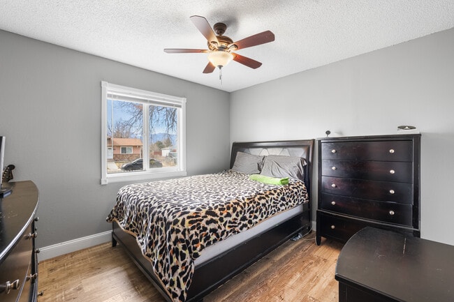 Building Photo - 2525 Nadine Dr