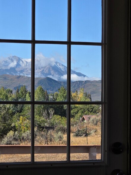 Building Photo - 124 Deer Trail Ave