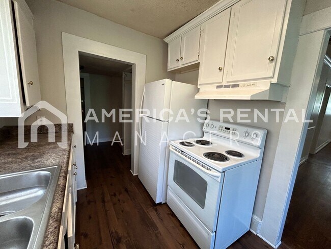 Building Photo - 731 81st St S