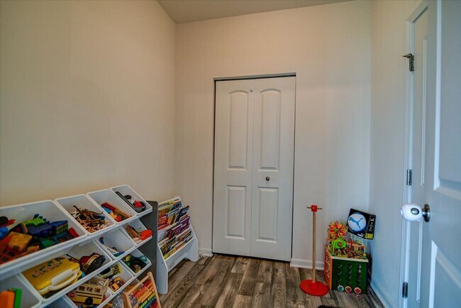 Building Photo - 2583 Dogwood Ln