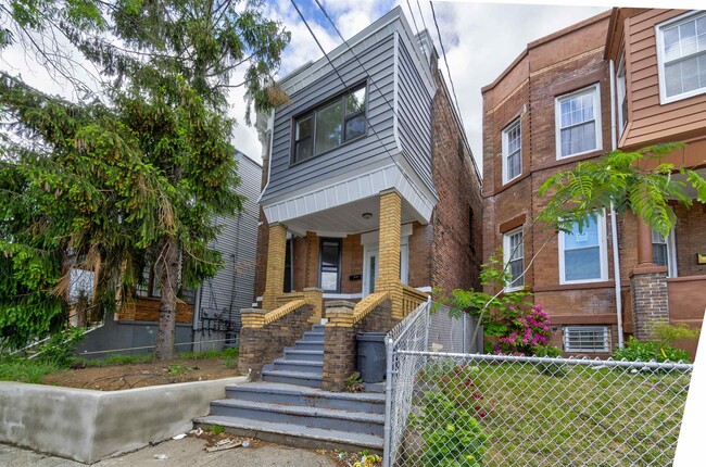 Building Photo - 333 Princeton Ave