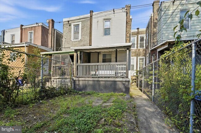 Building Photo - 1551 N Allison St