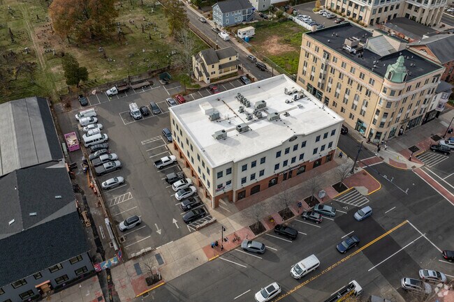 Building Photo - Liberty Commons