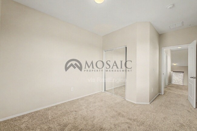 Building Photo - 1384 S Sabino Dr