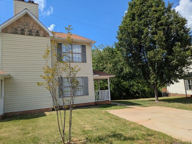 Building Photo - 143 Montague Dr