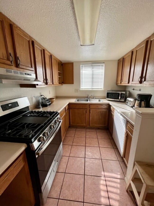 Building Photo - Great 3 bedroom 2 bath home!