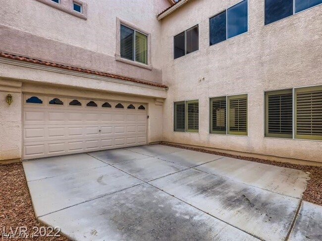 Building Photo - 1115 Aldenwood Ave
