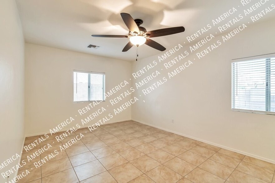 Building Photo - 8960 N Country Home Ln