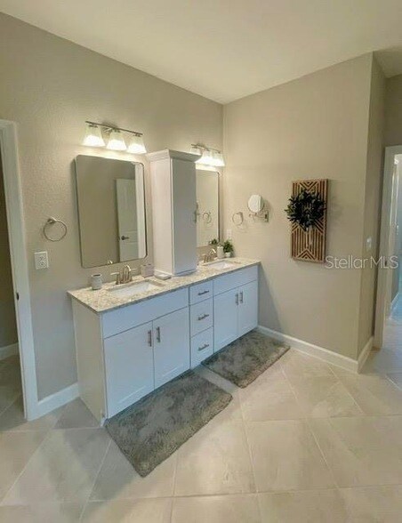 Building Photo - 1464 Saddlewood Cir