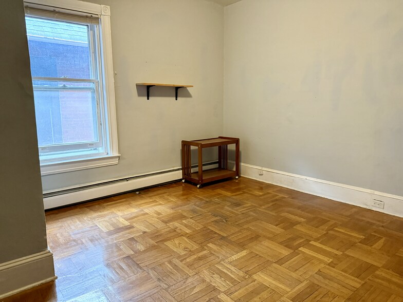Building Photo - 241 S 46th St