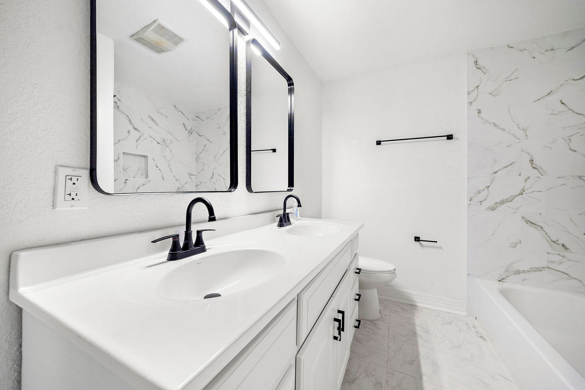 Building Photo - 4943 Culmore Dr