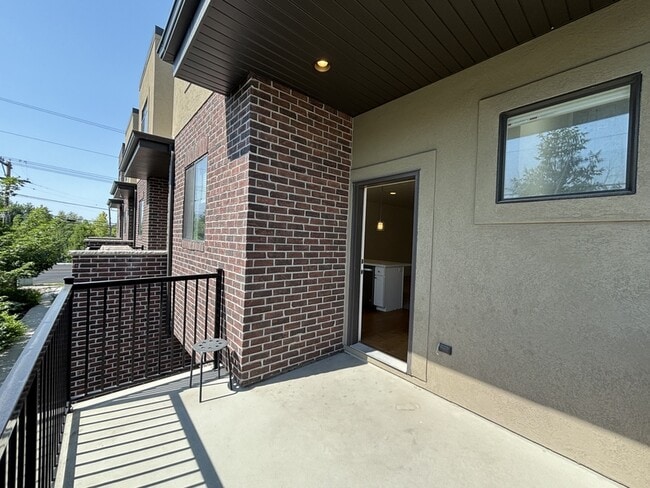 Building Photo - 3883 Komenda Ct