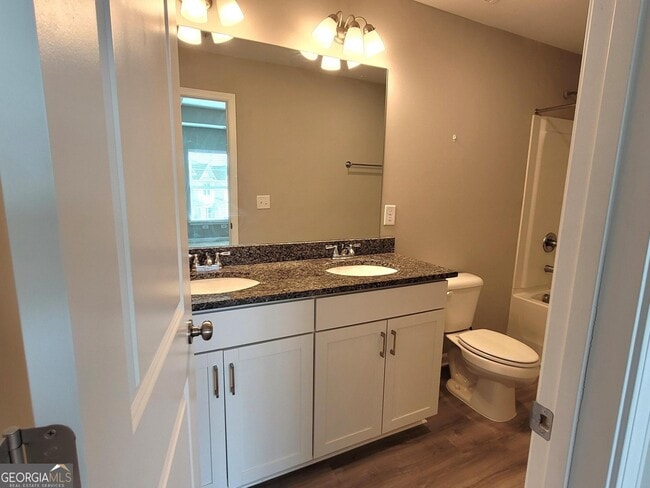 Building Photo - 2780 Laurel Ridge Cir