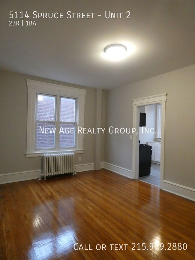 Building Photo - Newly renovated 2 bedroom, 1 bathroom apar...