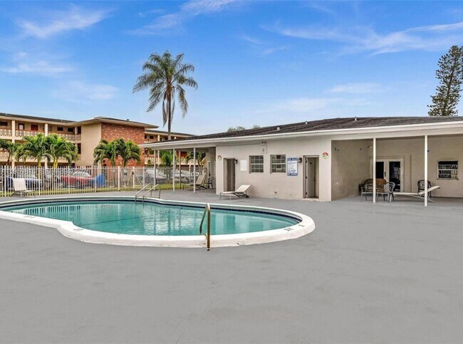 Building Photo - 4731 NW 10th Ct