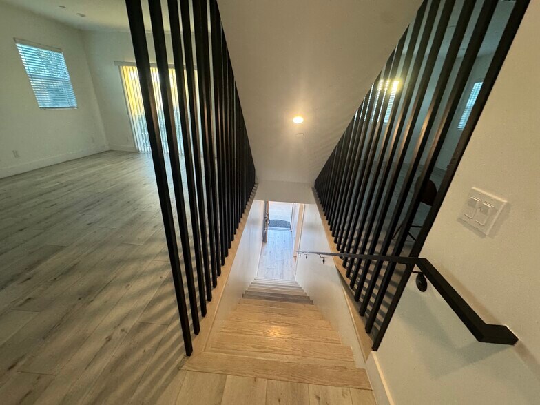 Building Photo - 5919 Dauphin Ave