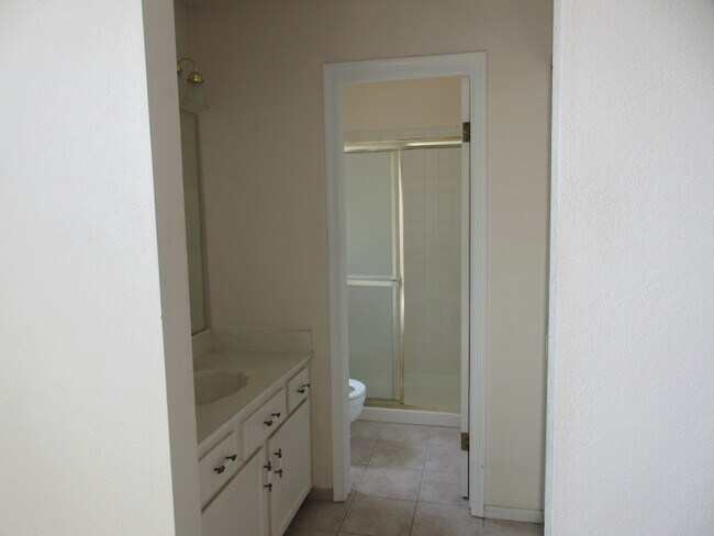 Building Photo - 33 High Pond Ln