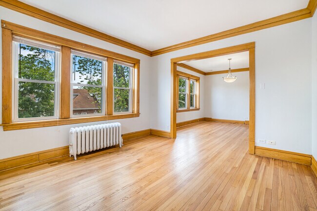 Building Photo - 2536 N Lavergne Ave