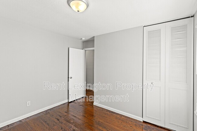 Building Photo - 604 Hi Crest Dr
