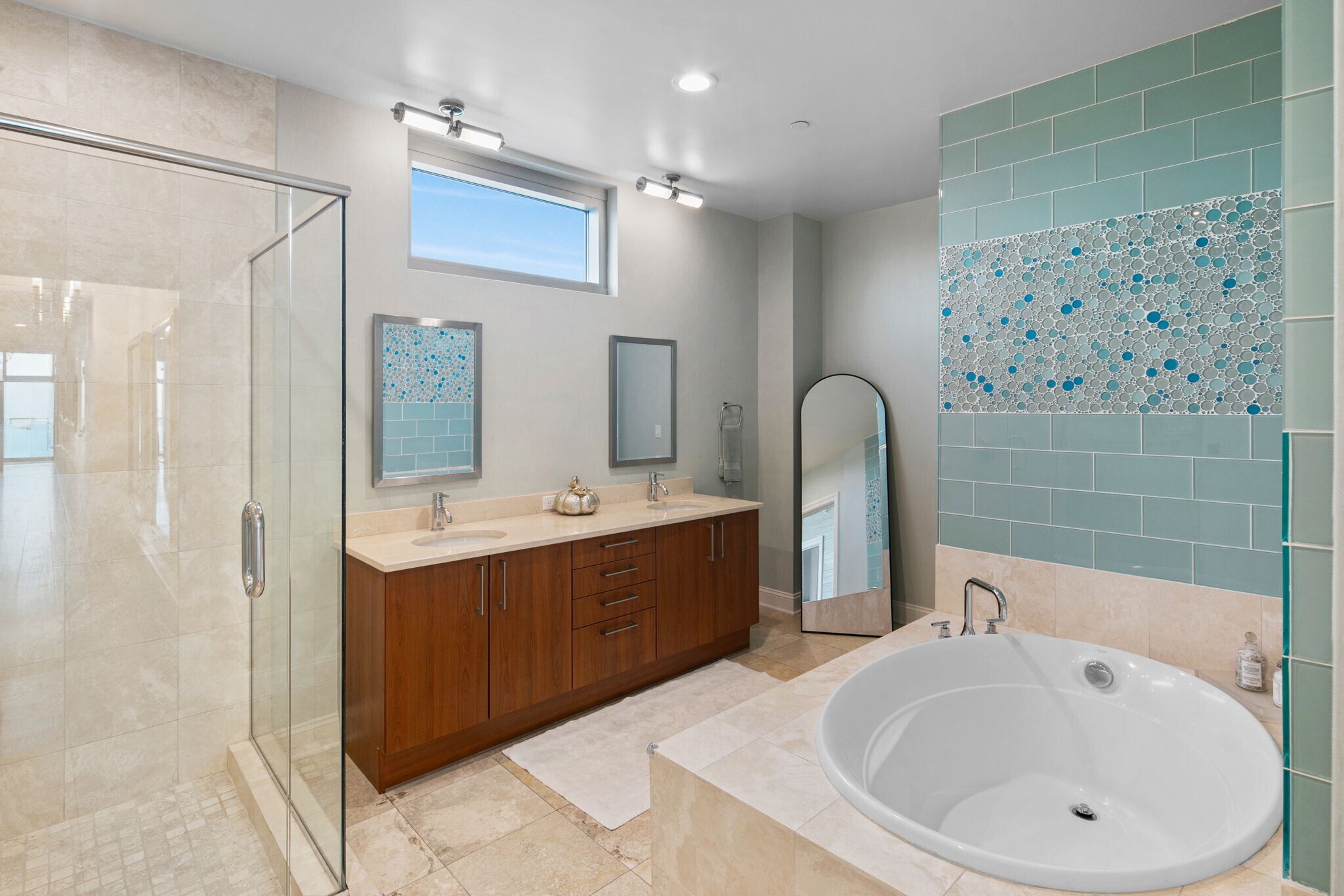 Building Photo - 800 The Mark Ln